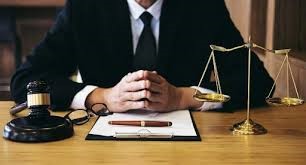  وکیل حرفه‌ای سرقت در مشهد اقدامات زیر را انجام می‌دهد:- بررسی قانونی بودن دستگیری-بررسی اعتبار گزارش ضابطین-تحلیل فیلم دوربین‌ها-رد اقرار تحت فشار تشکیک در شهادت شهود-اثبات فقدان سوء نیت-استفاده از نهادهای ارفاقی