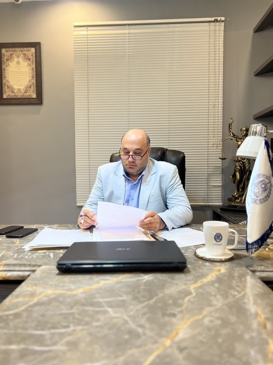 روح الله اندی( وکیل پایه یک دادگستری کانون وکلای مشهد)